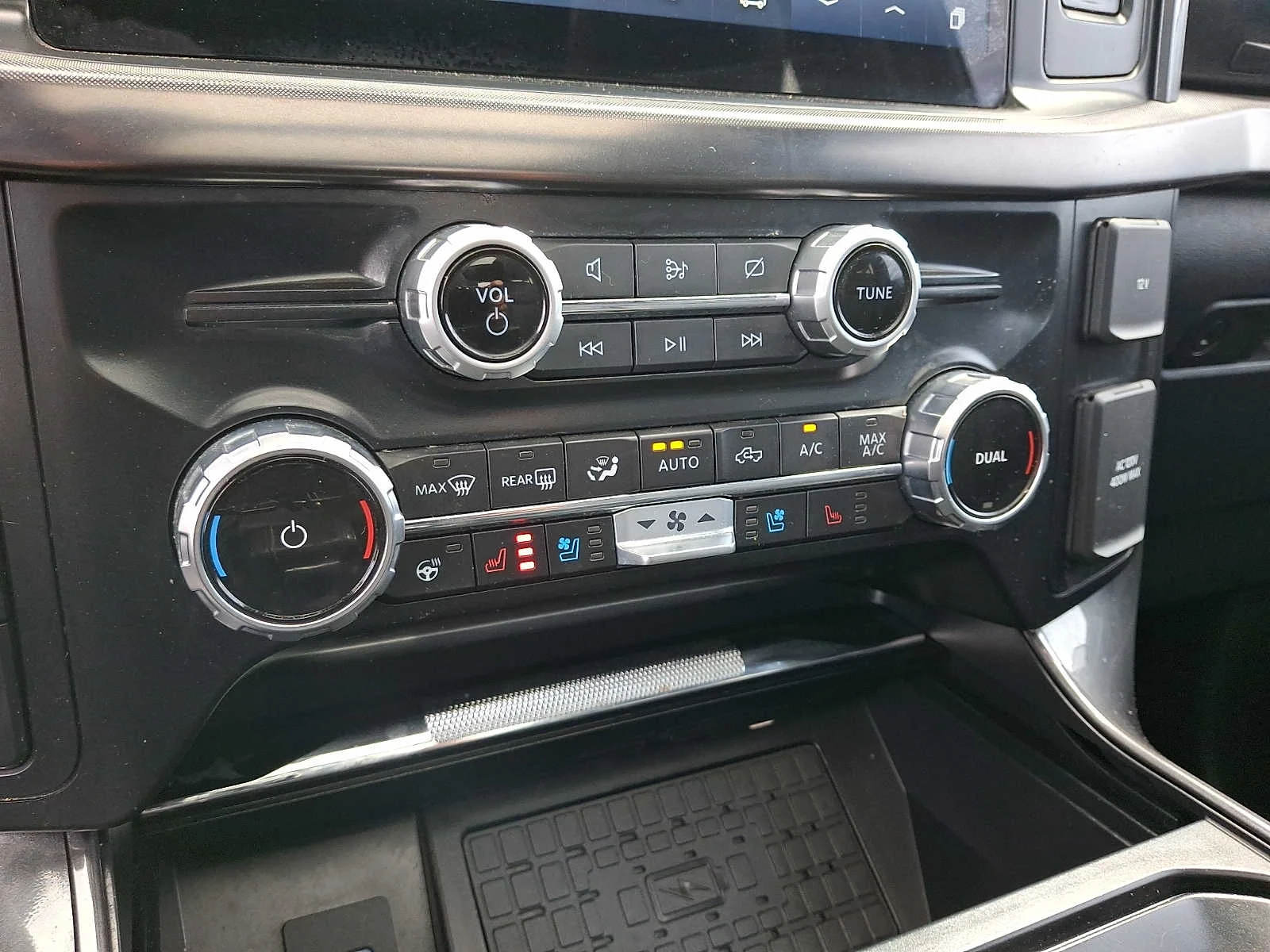 Used 2023 Agate Black Metallic Ford Tremor image 15