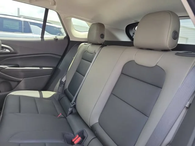 2025 Chevrolet Trax Activ - Photo 13