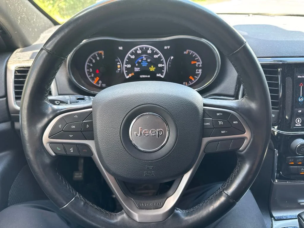 Used 2020 Gray Jeep Altitude image 16