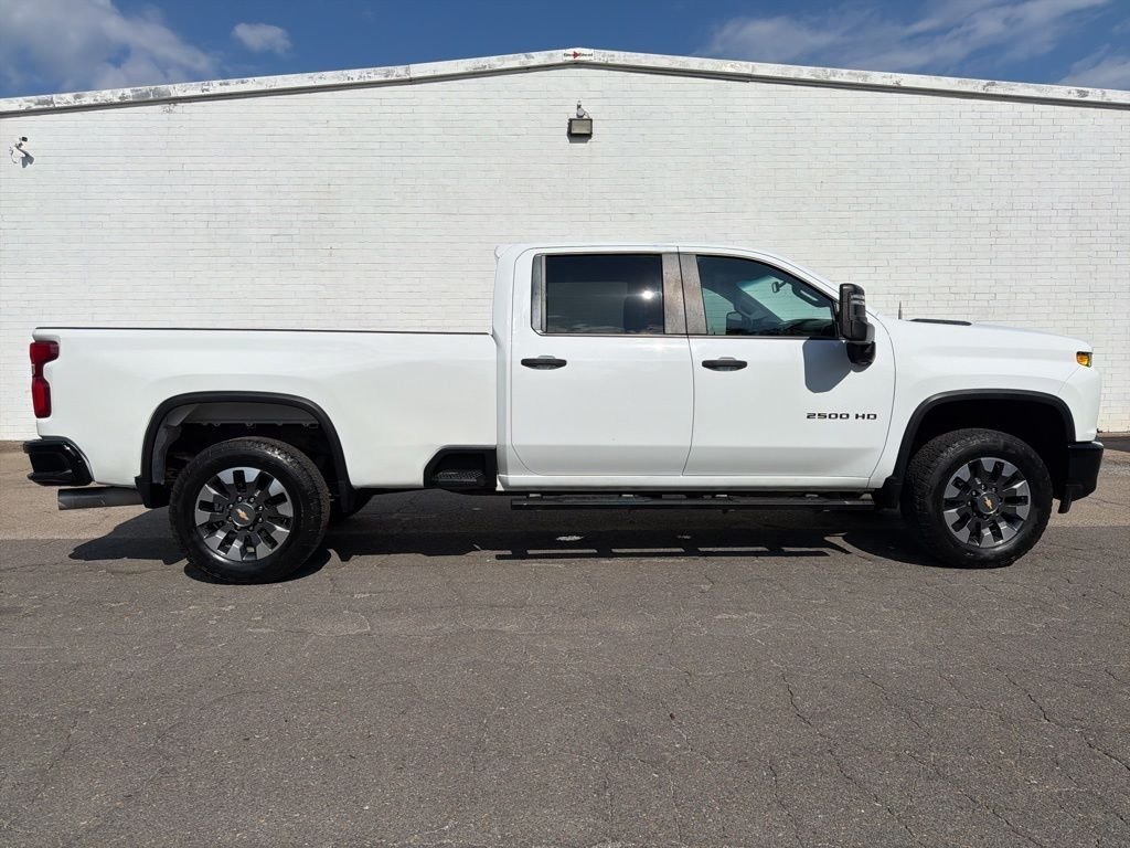 2021 Chevrolet Silverado HD Custom Crew Cab Standard Box's photo