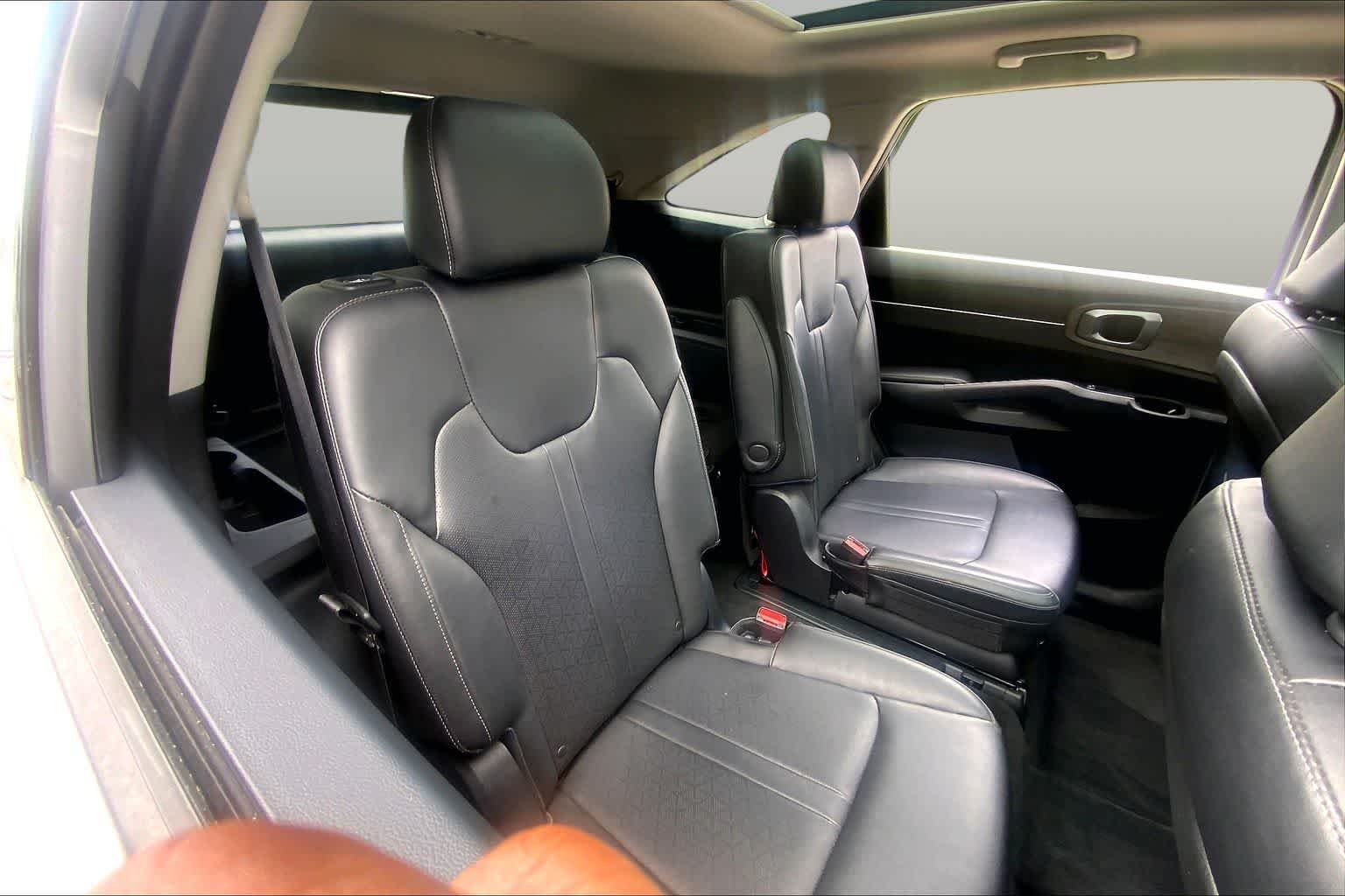Certified Used 2022 Wolf Gray Kia EX image 20