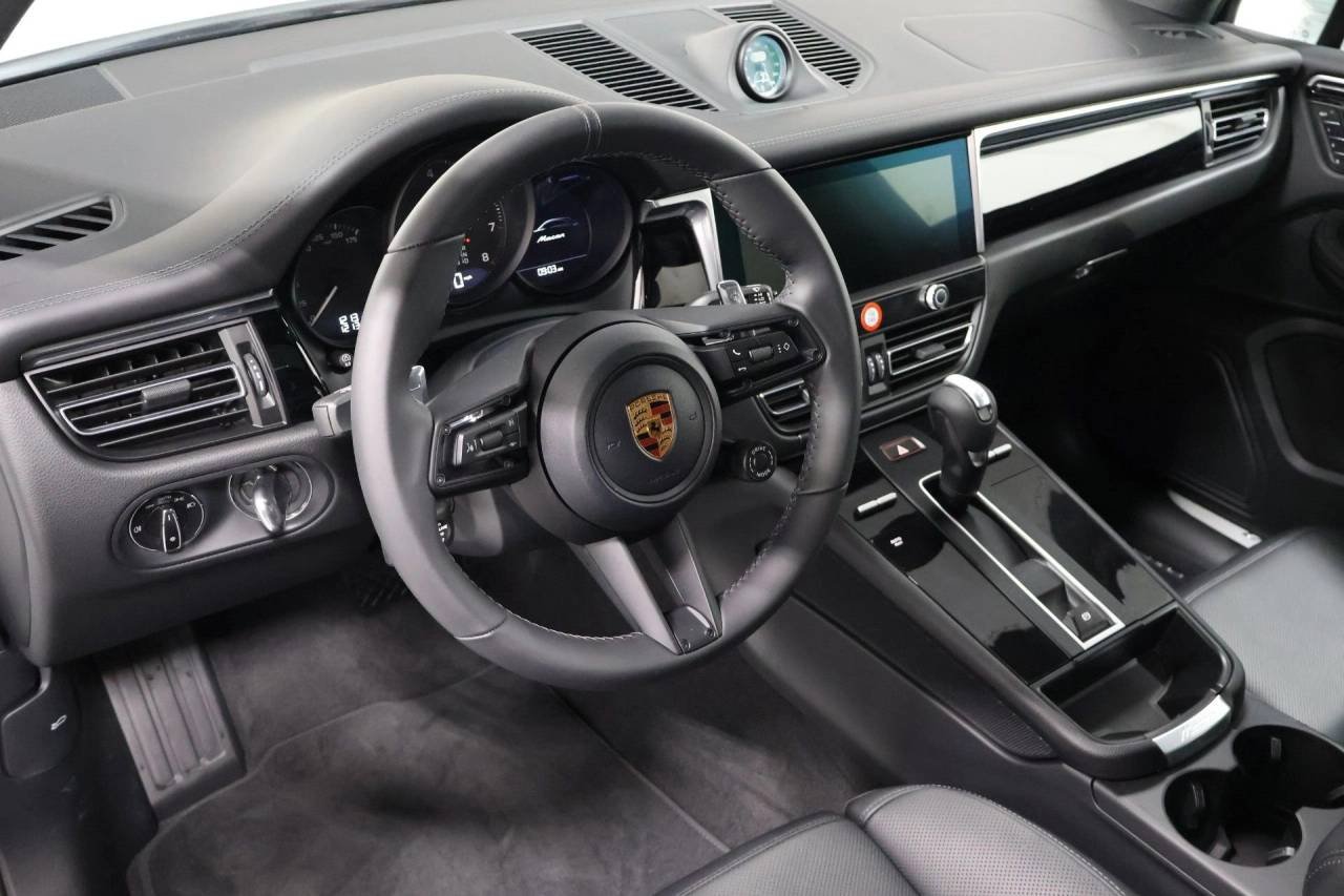 Certified Used 2026 White Porsche  image 4