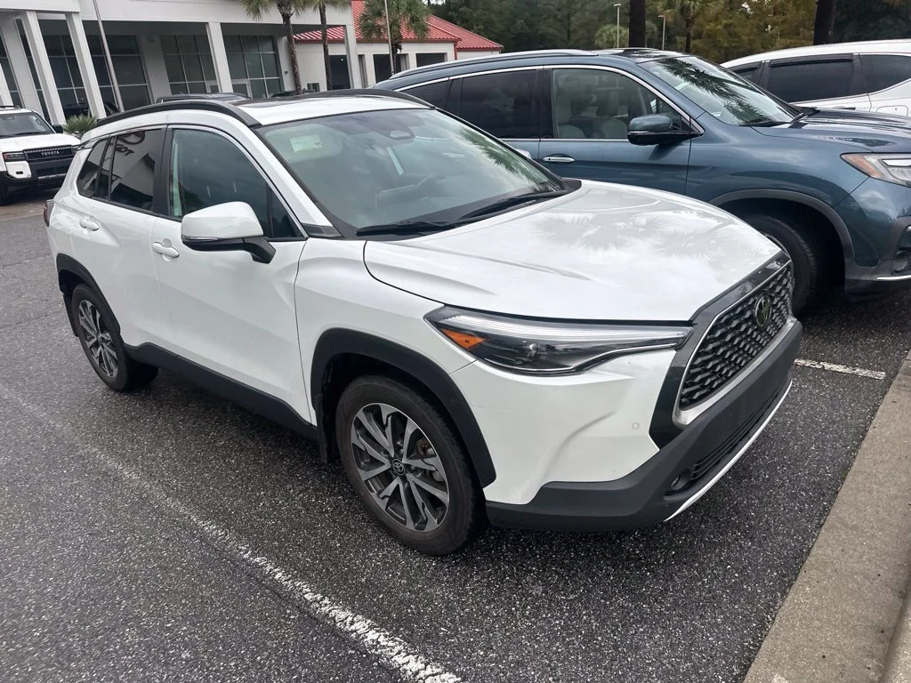 Used 2023 Beige Toyota XLE image 2