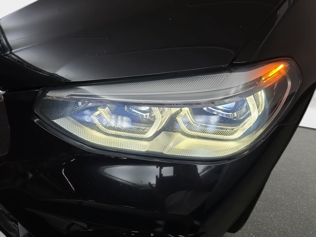 Used 2020 Black Sapphire Metallic BMW  image 31