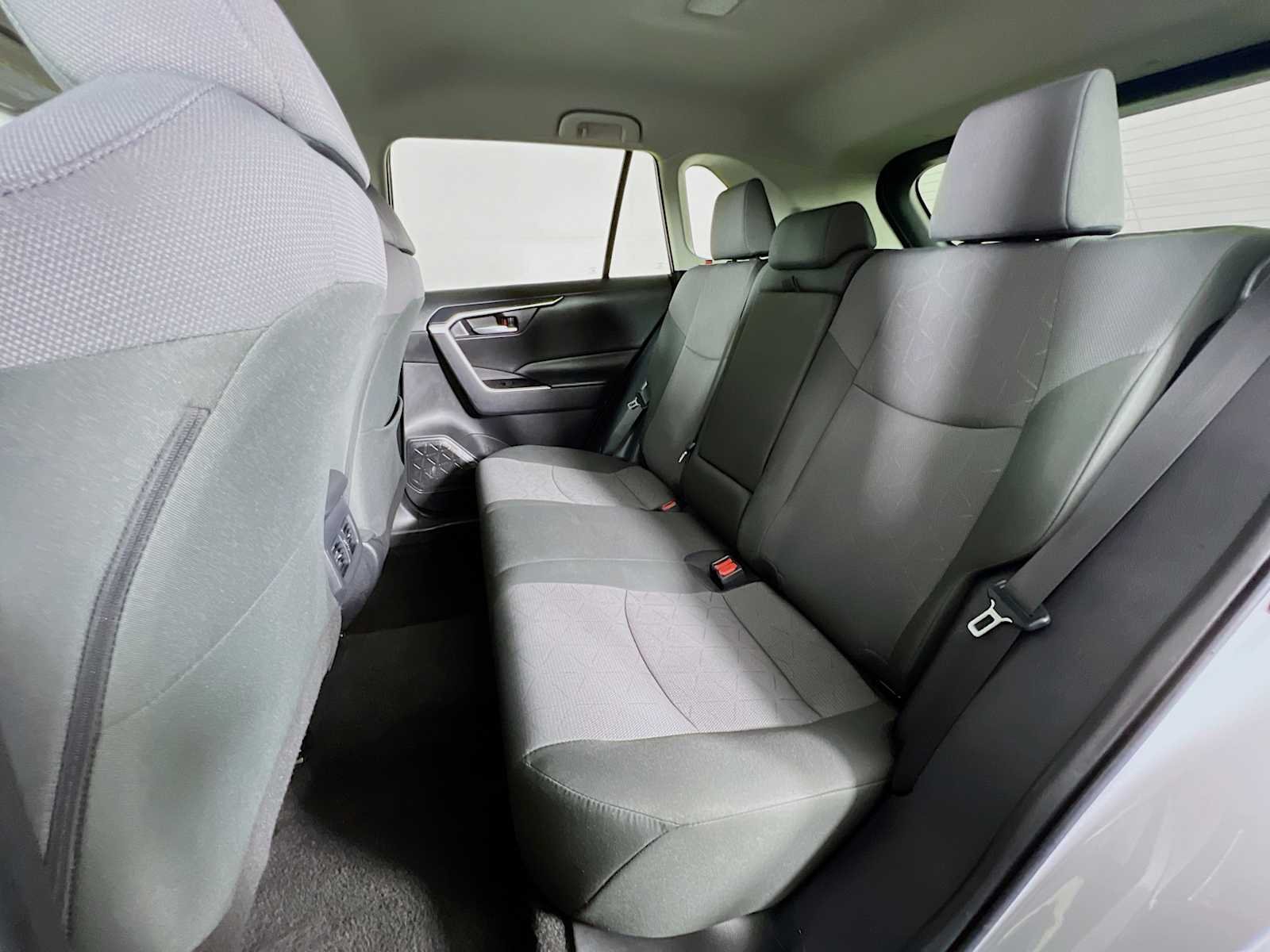 Used 2025 Silver Sky Metallic Toyota XLE image 23