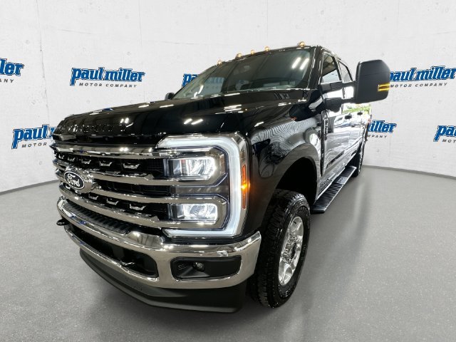 New 2027 Black Ford XLT image 1