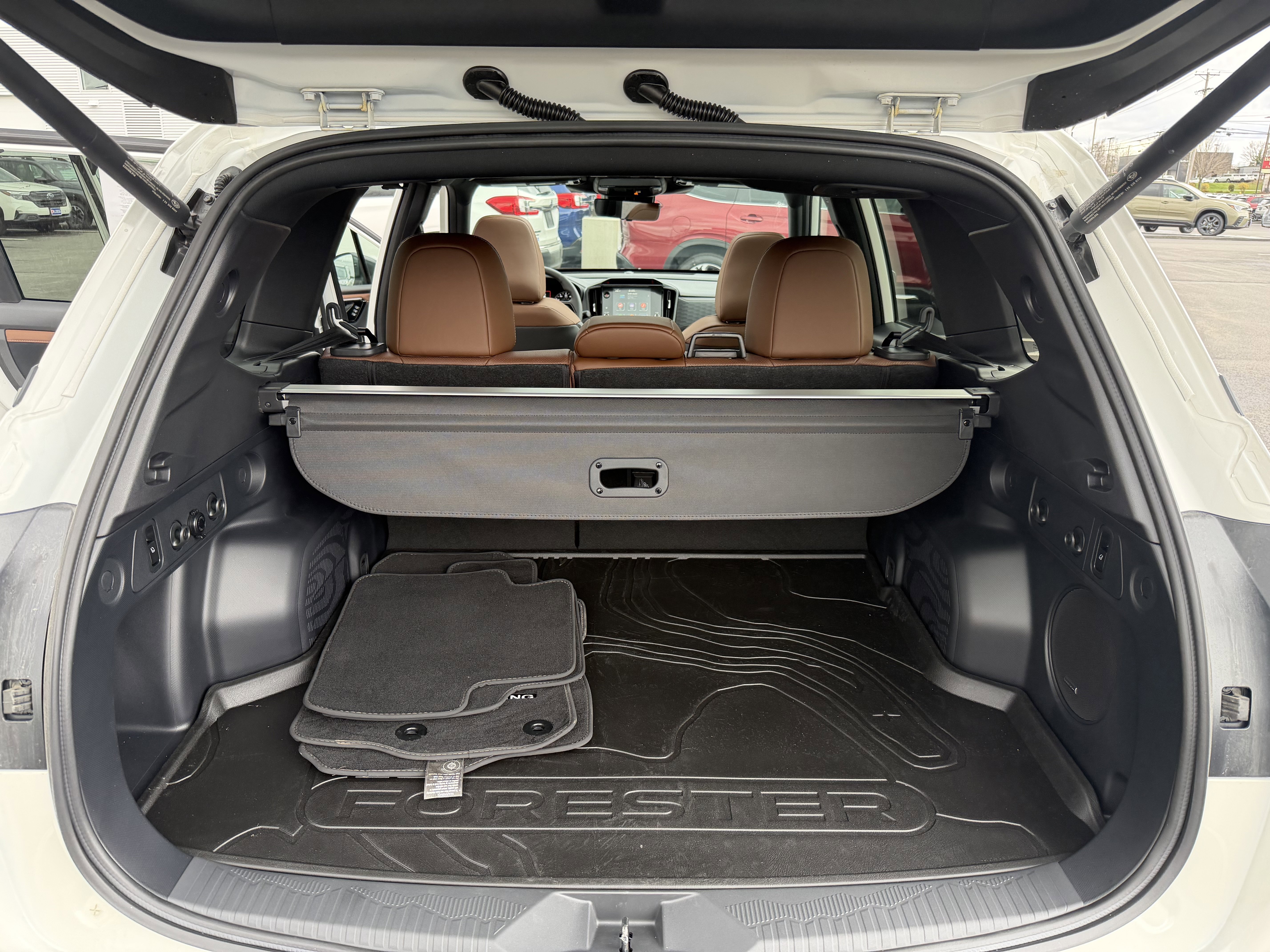 Used 2026 Crystal White Pearl Subaru Touring image 21