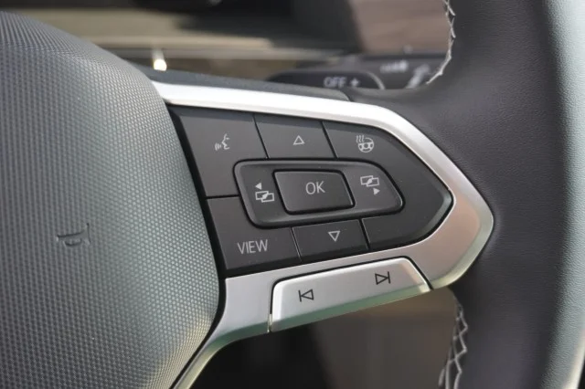 2025 Volkswagen Atlas SEL - Photo 25