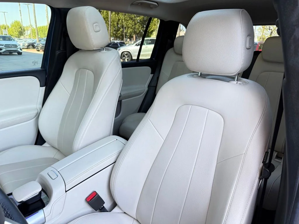 Certified Used 2023  Mercedes-Benz GLB 250 image 13