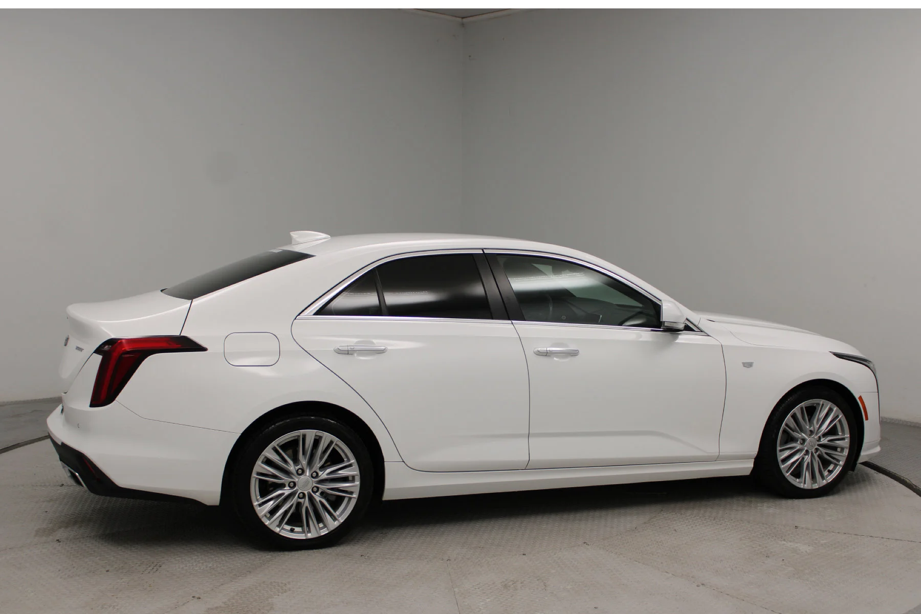 Used 2023 Summit White Cadillac 4dr Sdn Premium Luxury image 24