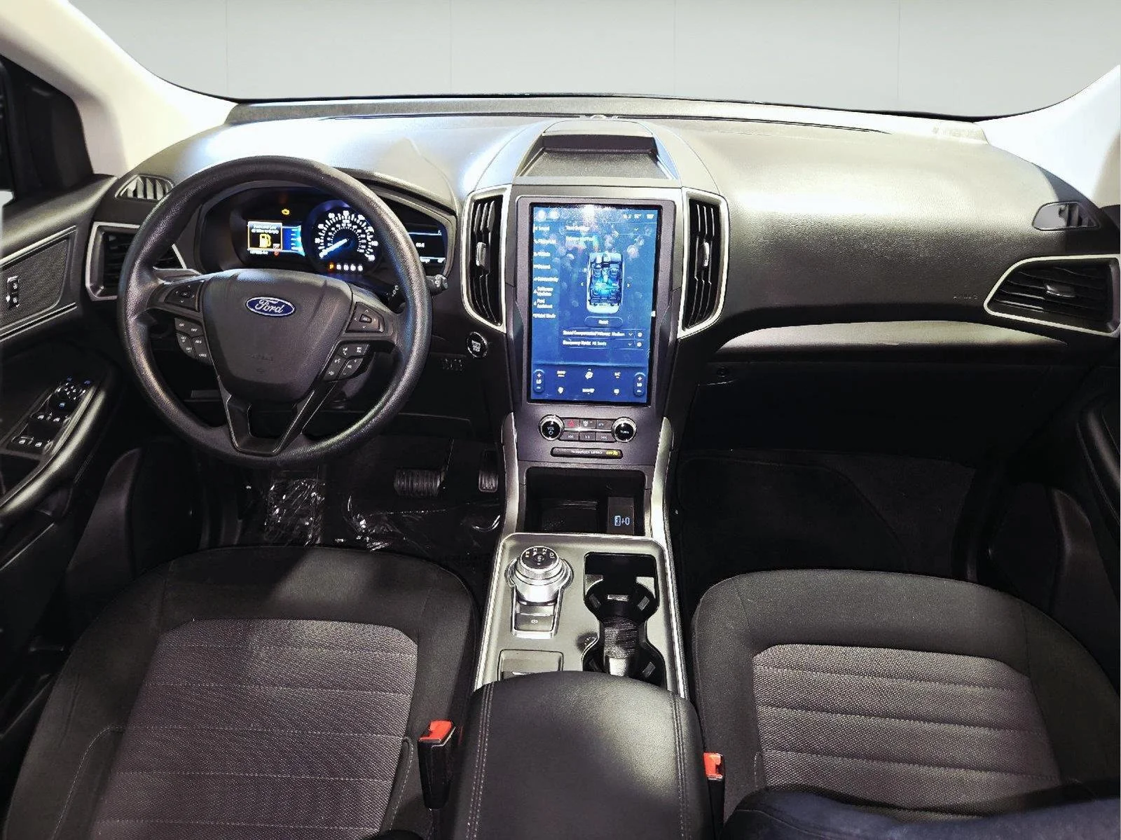 Used 2023 Agate Black Ford SE image 46