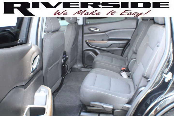 Certified Used 2022 Ebony Twilight Metallic GMC SLE image 14