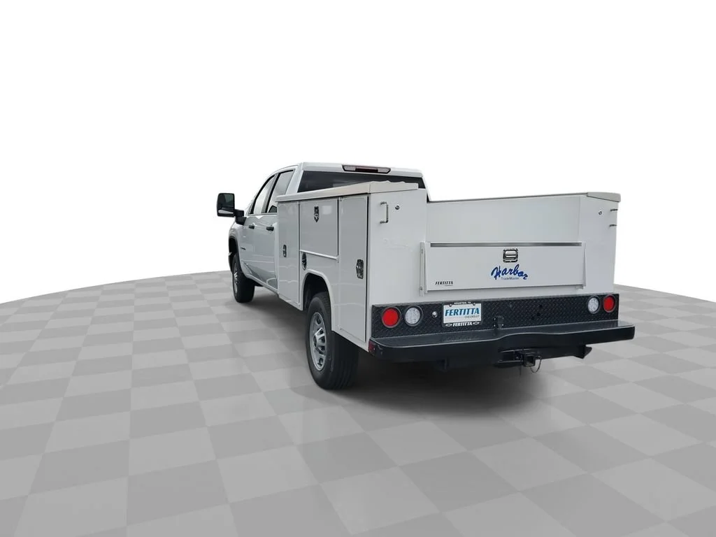 New 2026 Summit White Chevrolet WT image 8