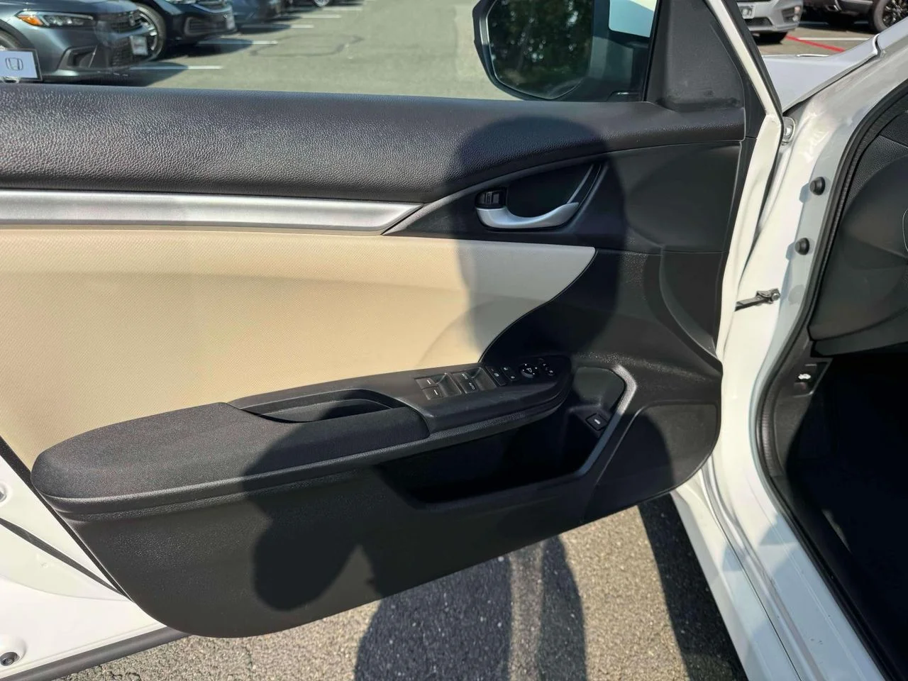 Used 2017 Taffeta White Honda LX image 19