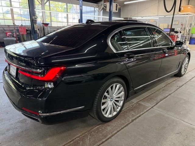 Used 2022 Black BMW 740i xDrive image 4