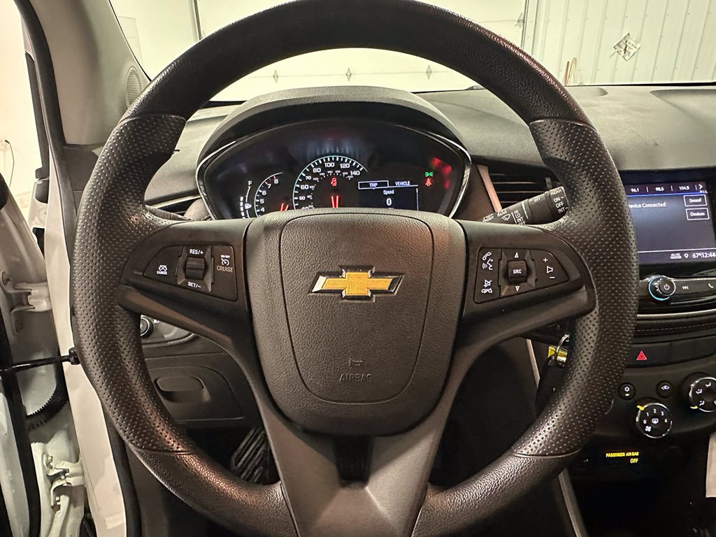 Used 2020 White Chevrolet LS image 27