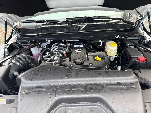 New 2026 Bright White Clearcoat RAM Tradesman image 29