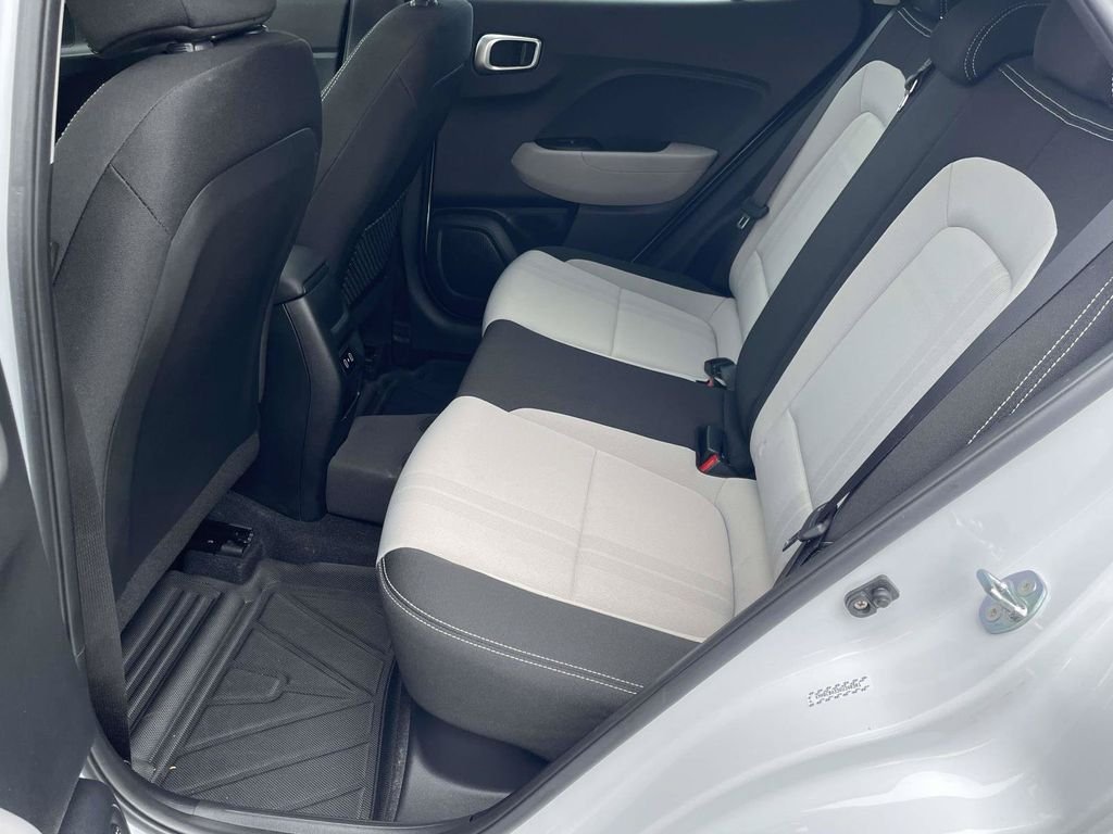 Used 2024 White Hyundai SEL image 10