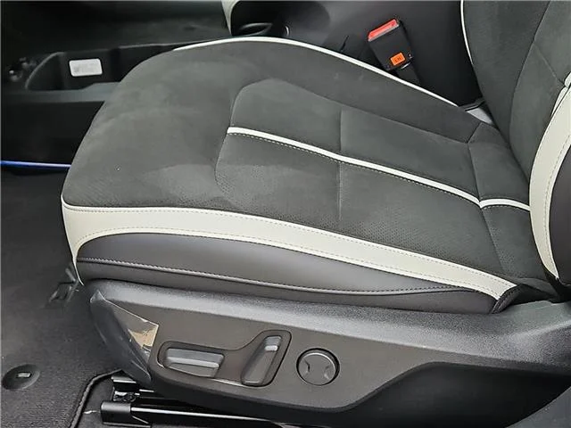 New 2025 Wolf Gray KIA GT-Line (A1) 4x2 image 10