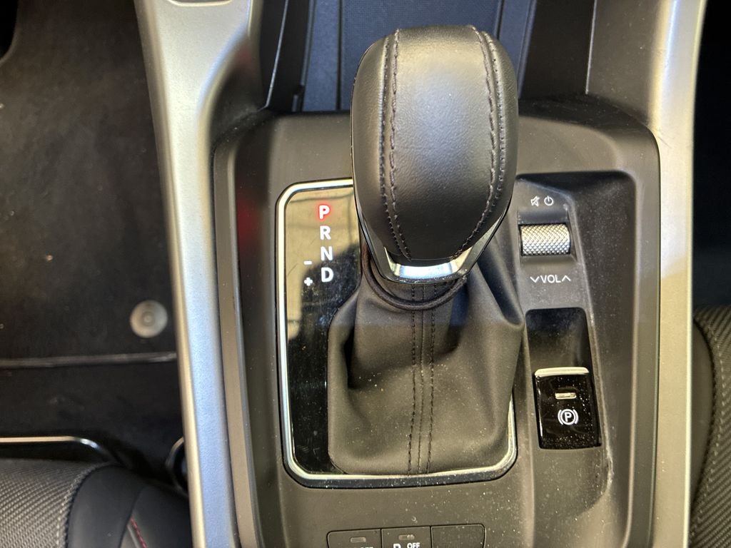 Used 2024  Dodge GT image 21