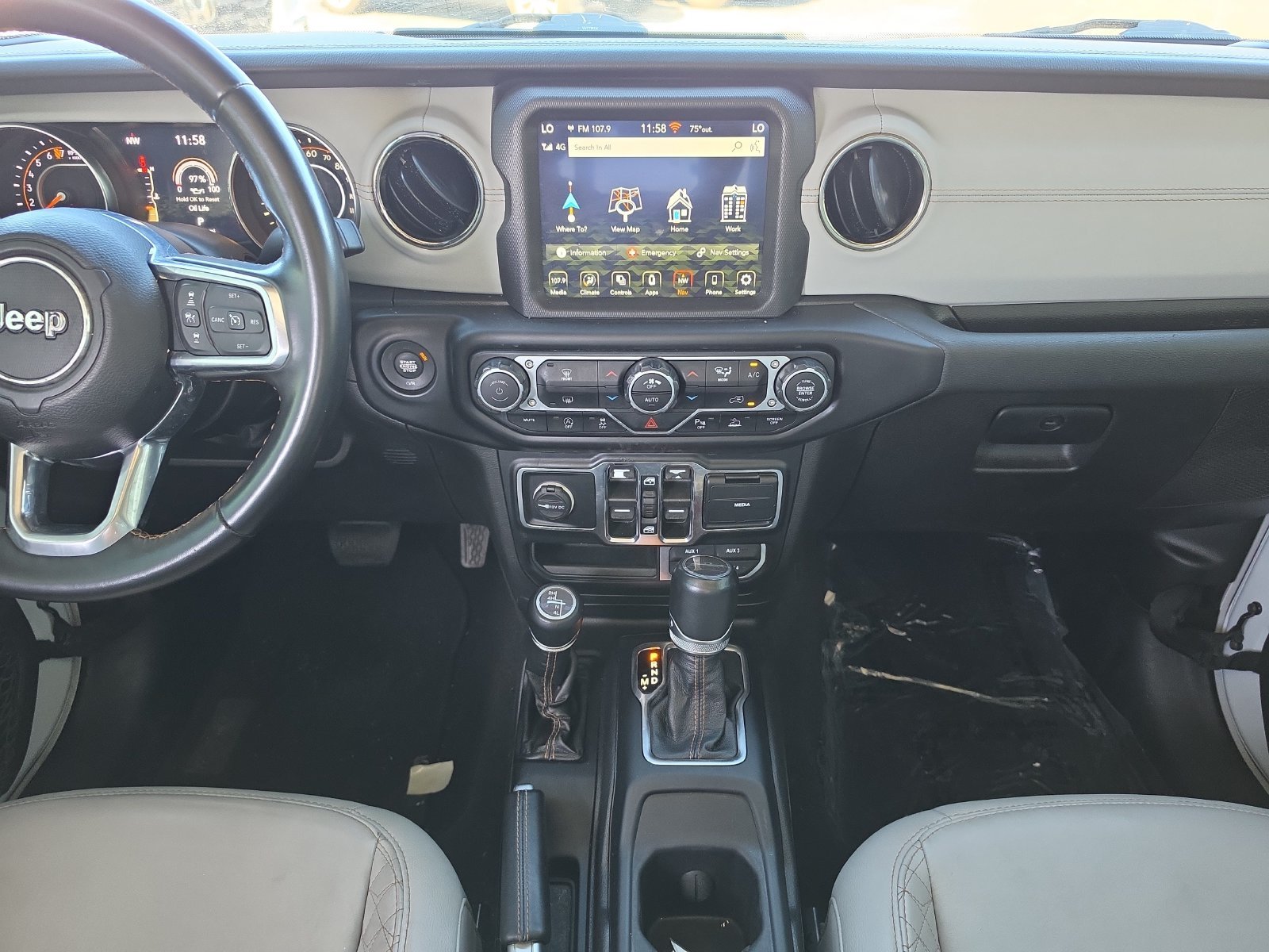 Used 2022 White Jeep High Altitude image 10