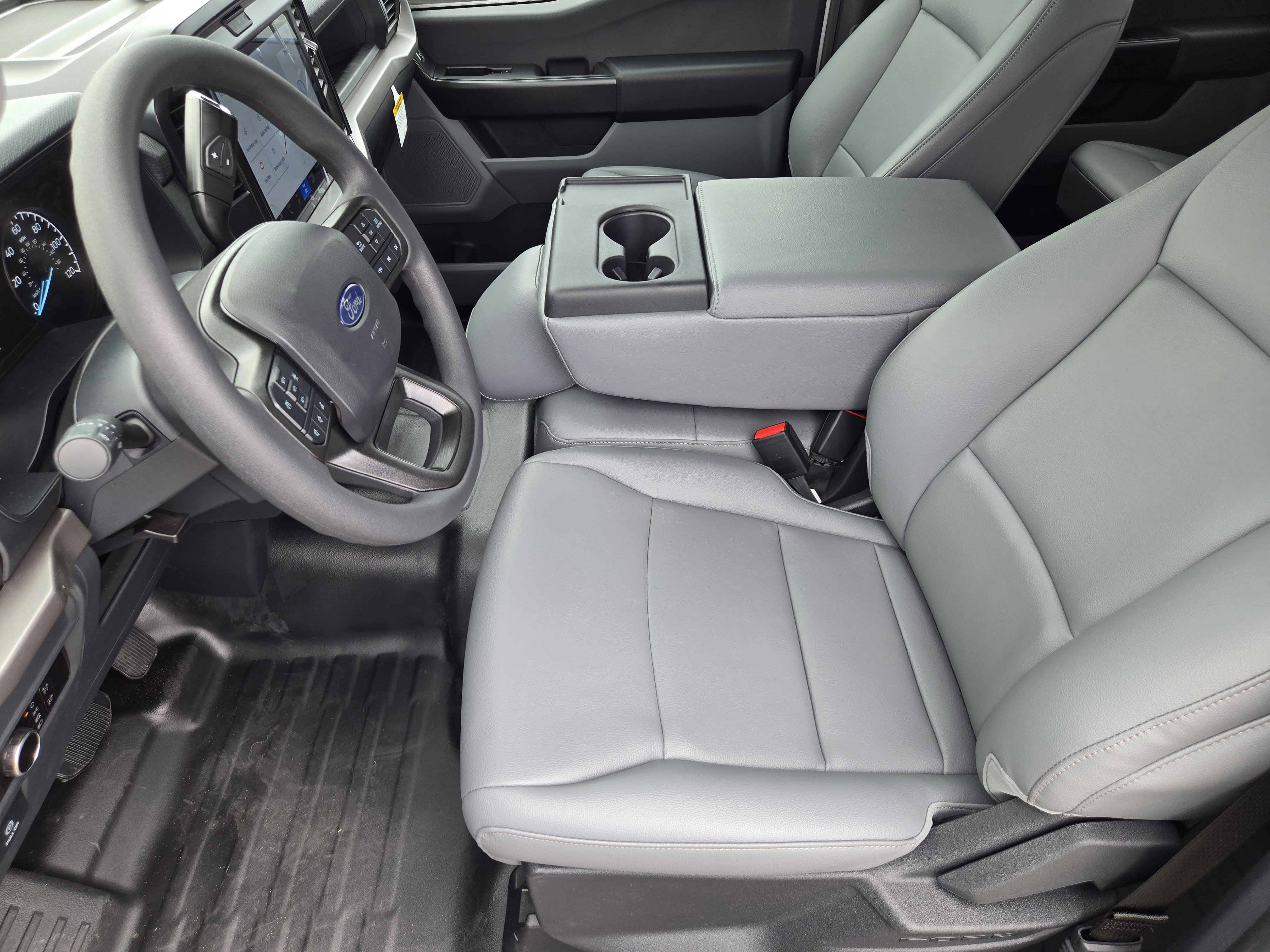 New 2026 Oxford White Ford XL image 8