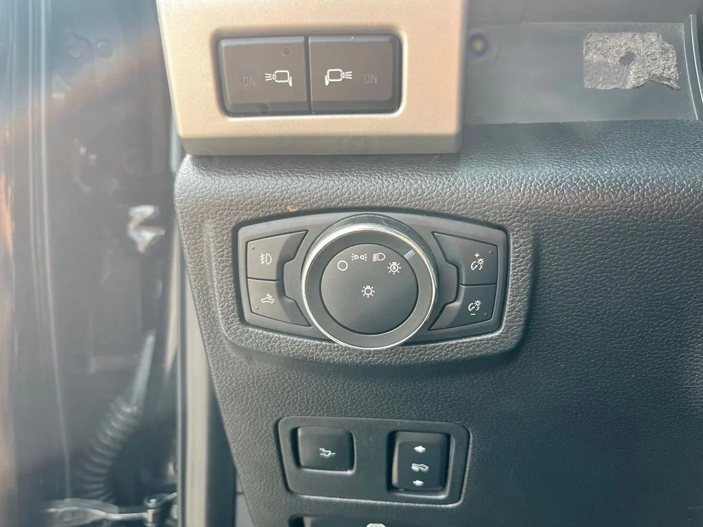 Used 2021 Black Ford Lariat image 15