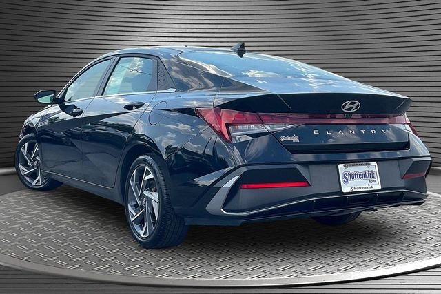 2025 Hyundai Elantra SEL - Photo 7