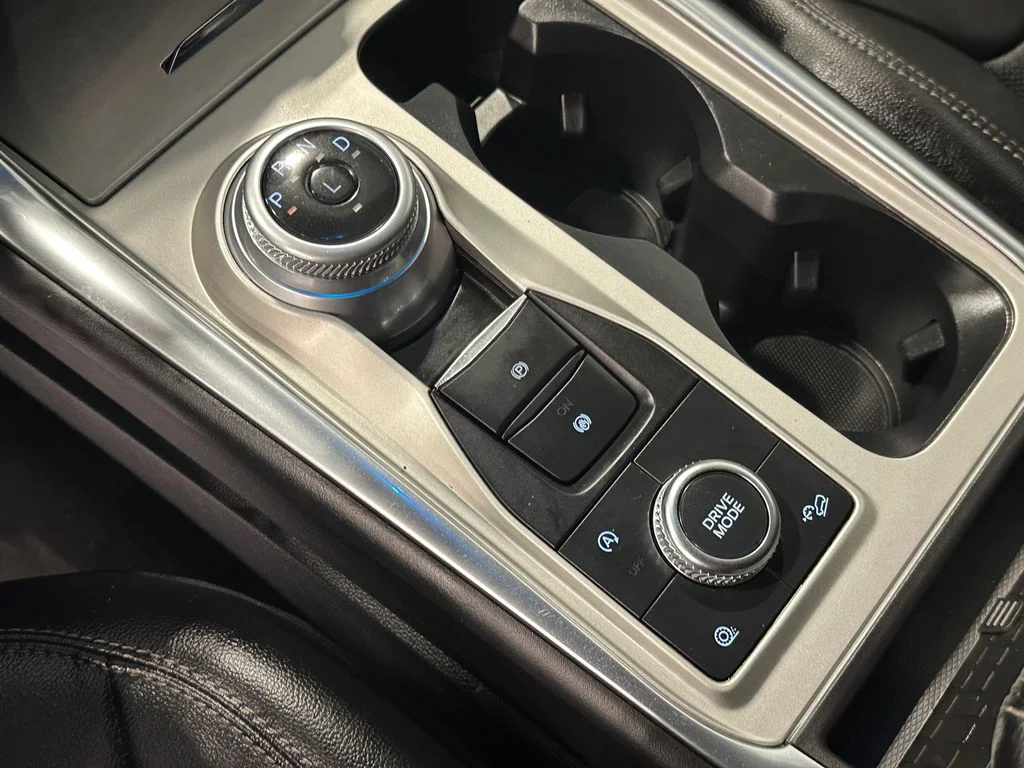 Used 2023 Gray Ford Limited image 25