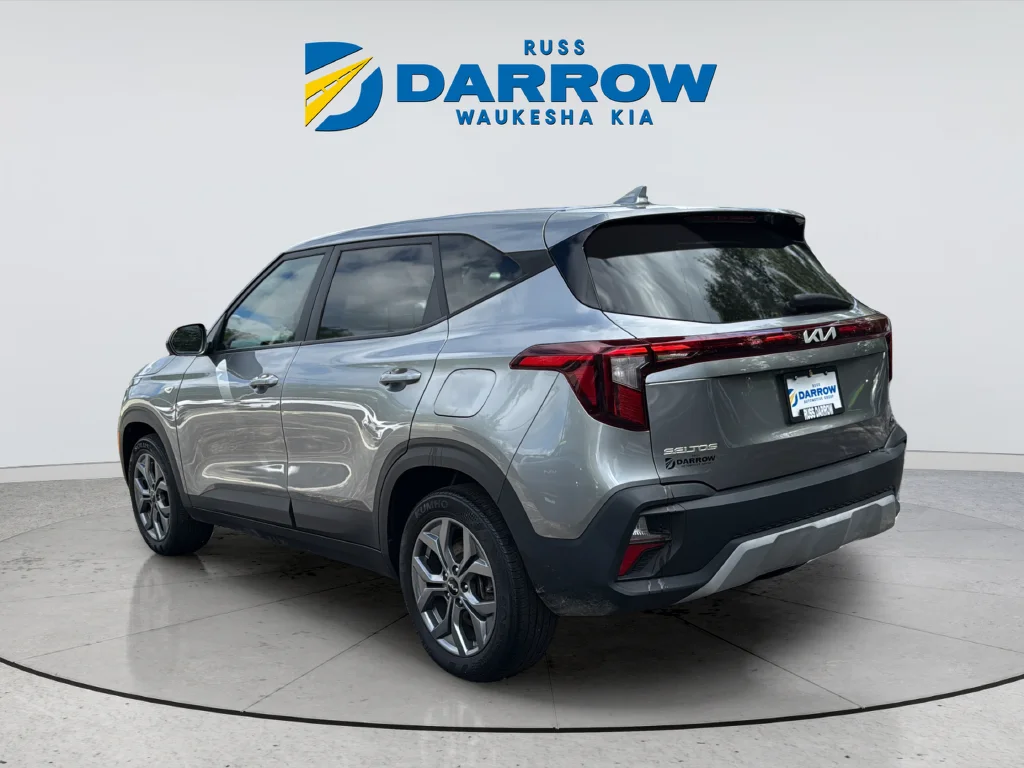 Certified Used 2024 Gray Kia LX image 3