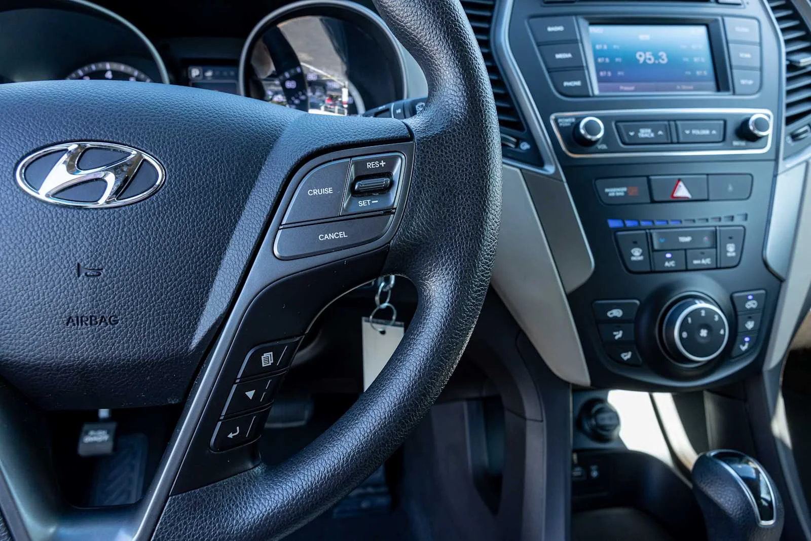 Used 2018 Twilight Black Hyundai 2.4L image 16