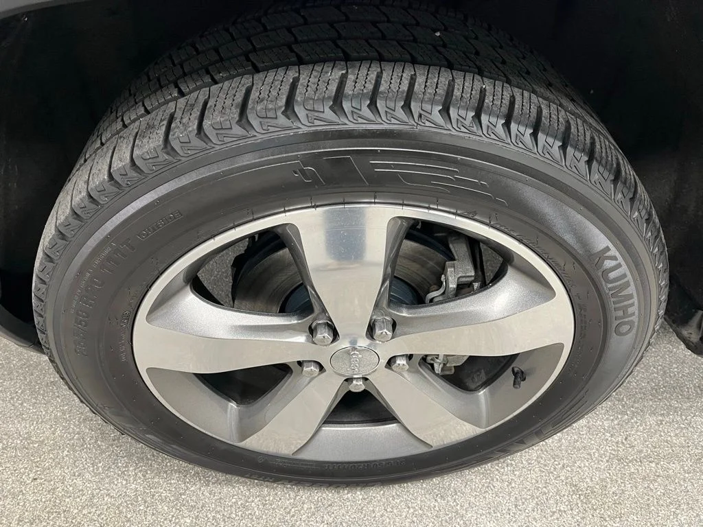 Used 2016 Gray Jeep Limited image 15