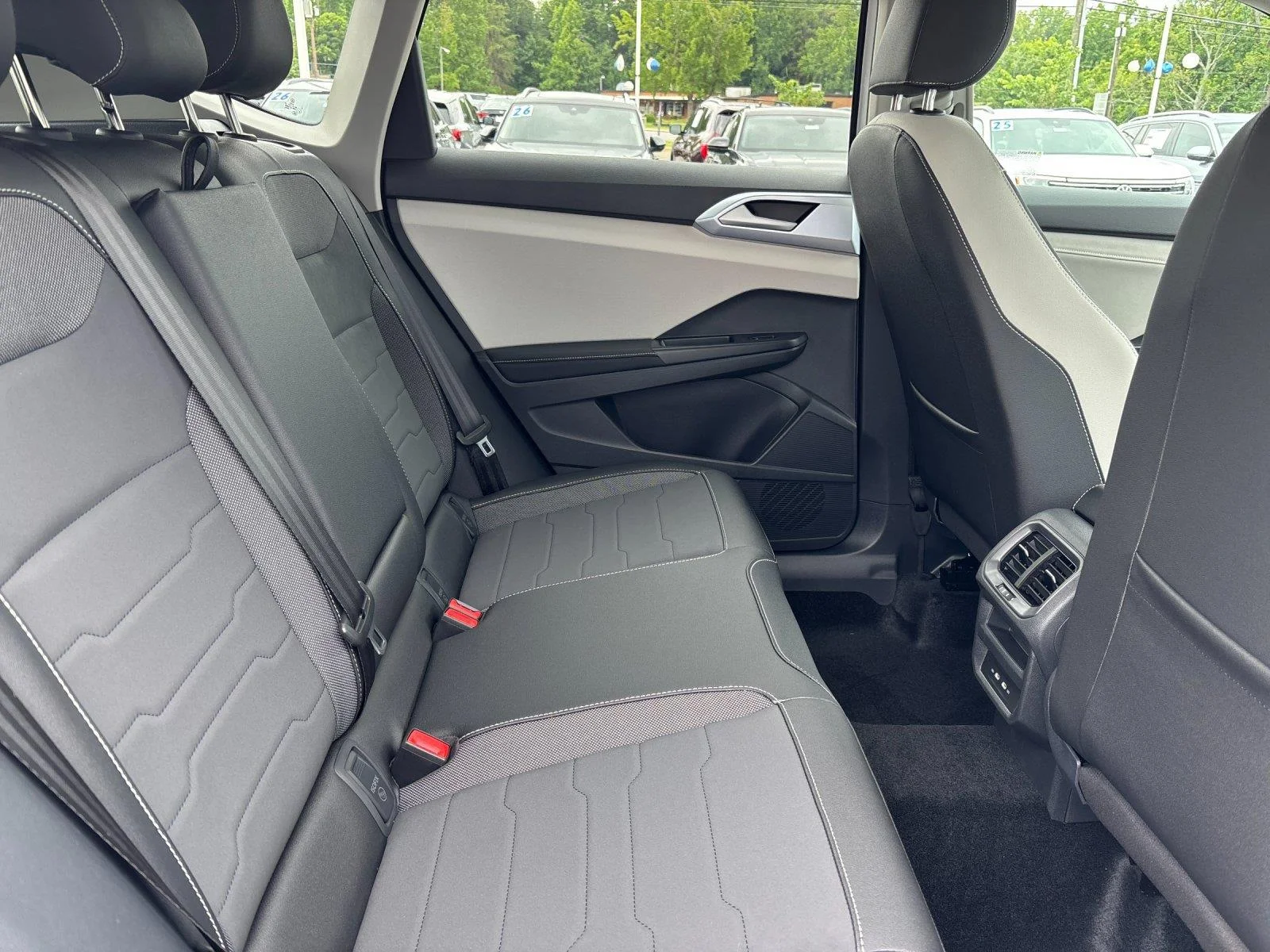 New 2026 Pure White Volkswagen SE image 37