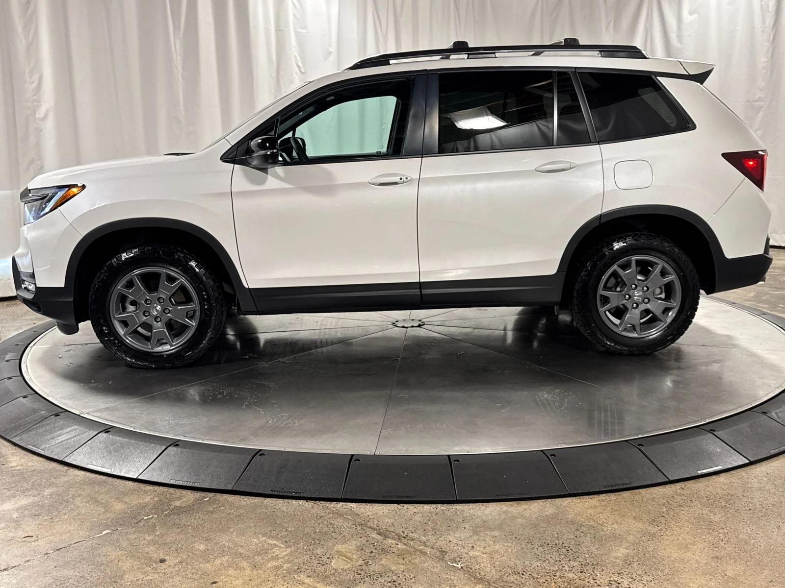 2025 Honda Passport TrailSport - Photo 8