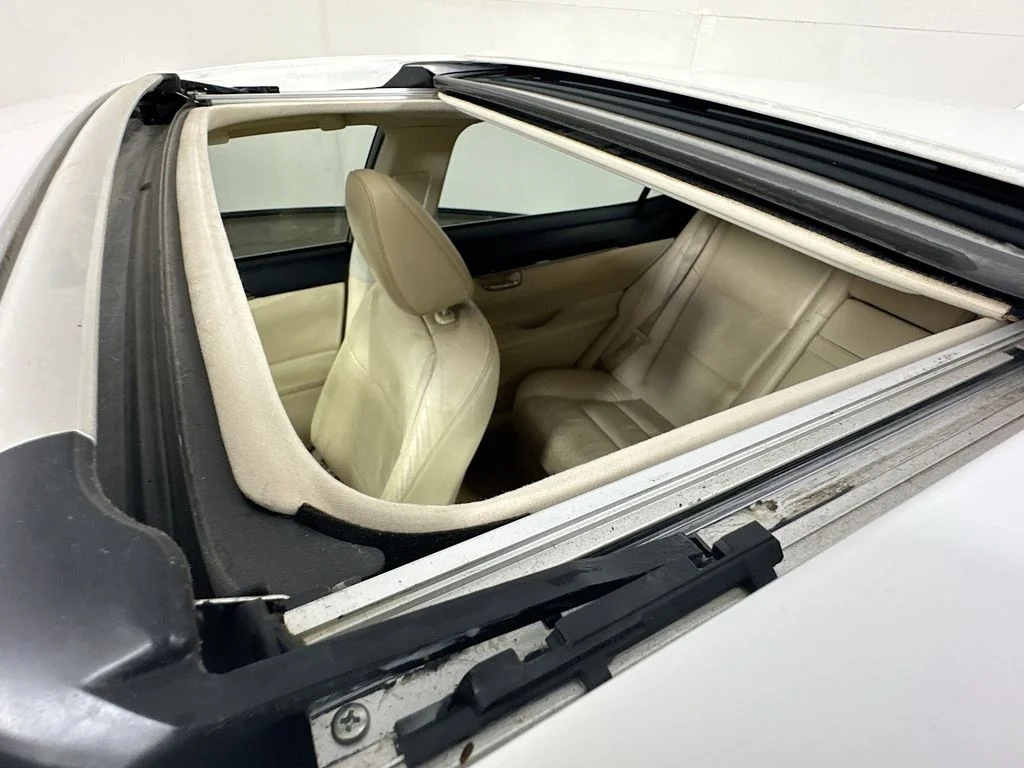 Used 2013 White Lexus 350 image 26