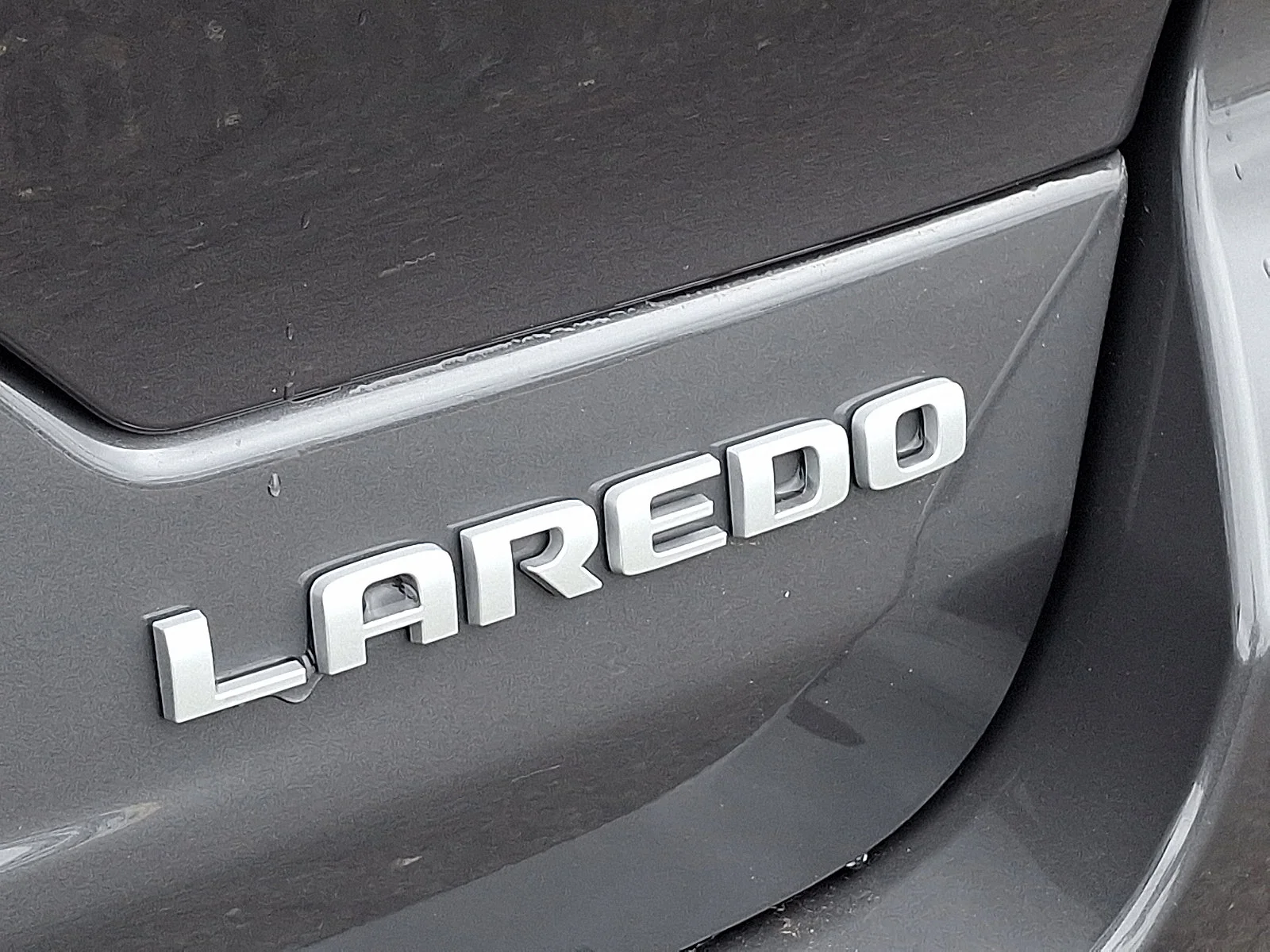 Certified Used 2025 Baltic Gray Metallic Clearcoat Jeep Laredo X image 31