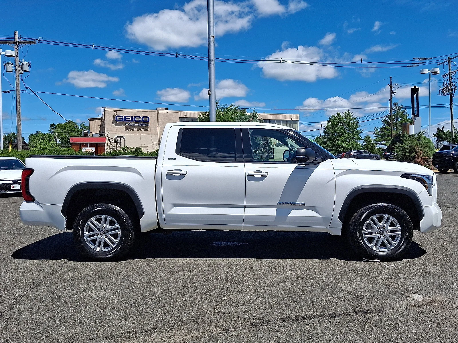 Used 2023 Ice Cap - 040 Toyota SR5 image 8