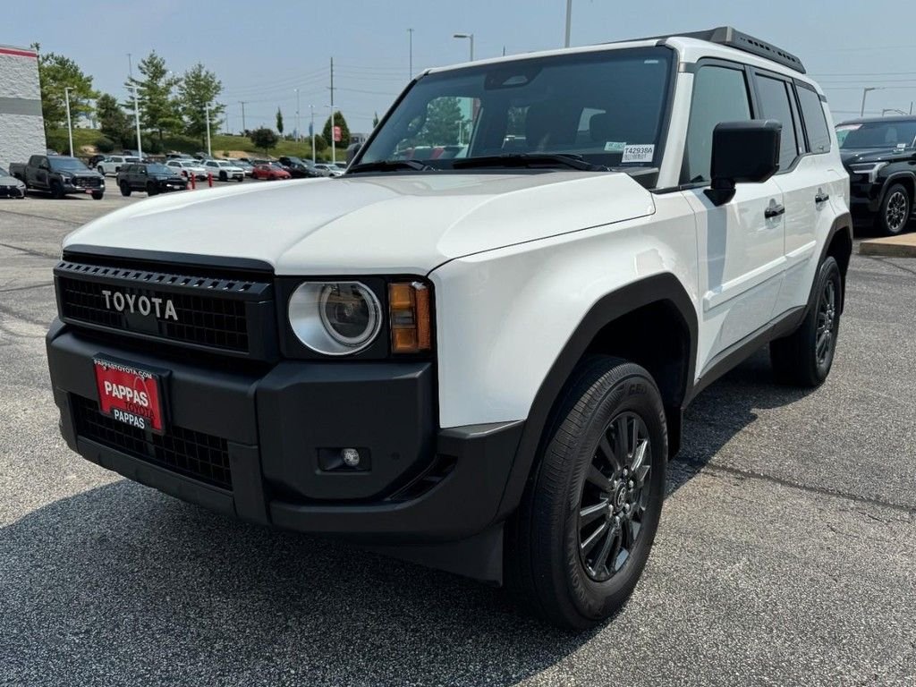 Used 2025 White Toyota 1958 image 9