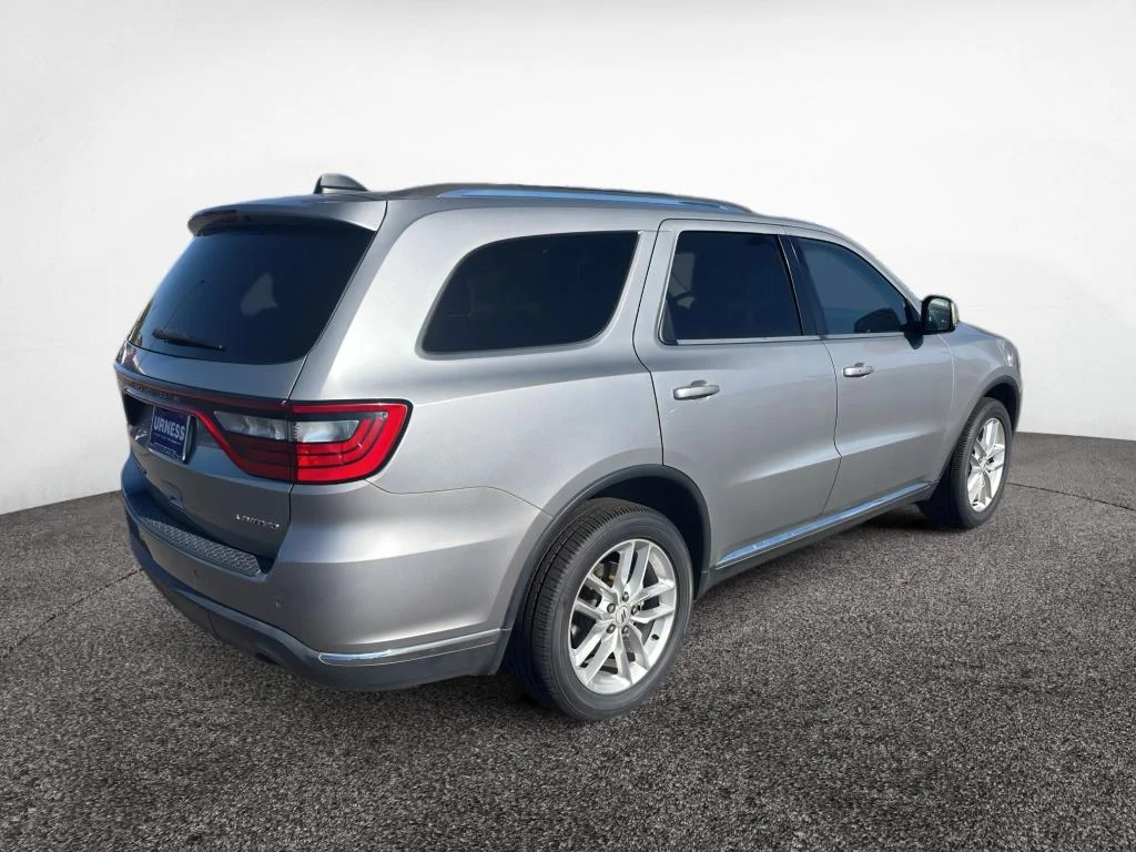 Used 2016 Billet Silver Metallic Clearcoat Dodge Limited image 6