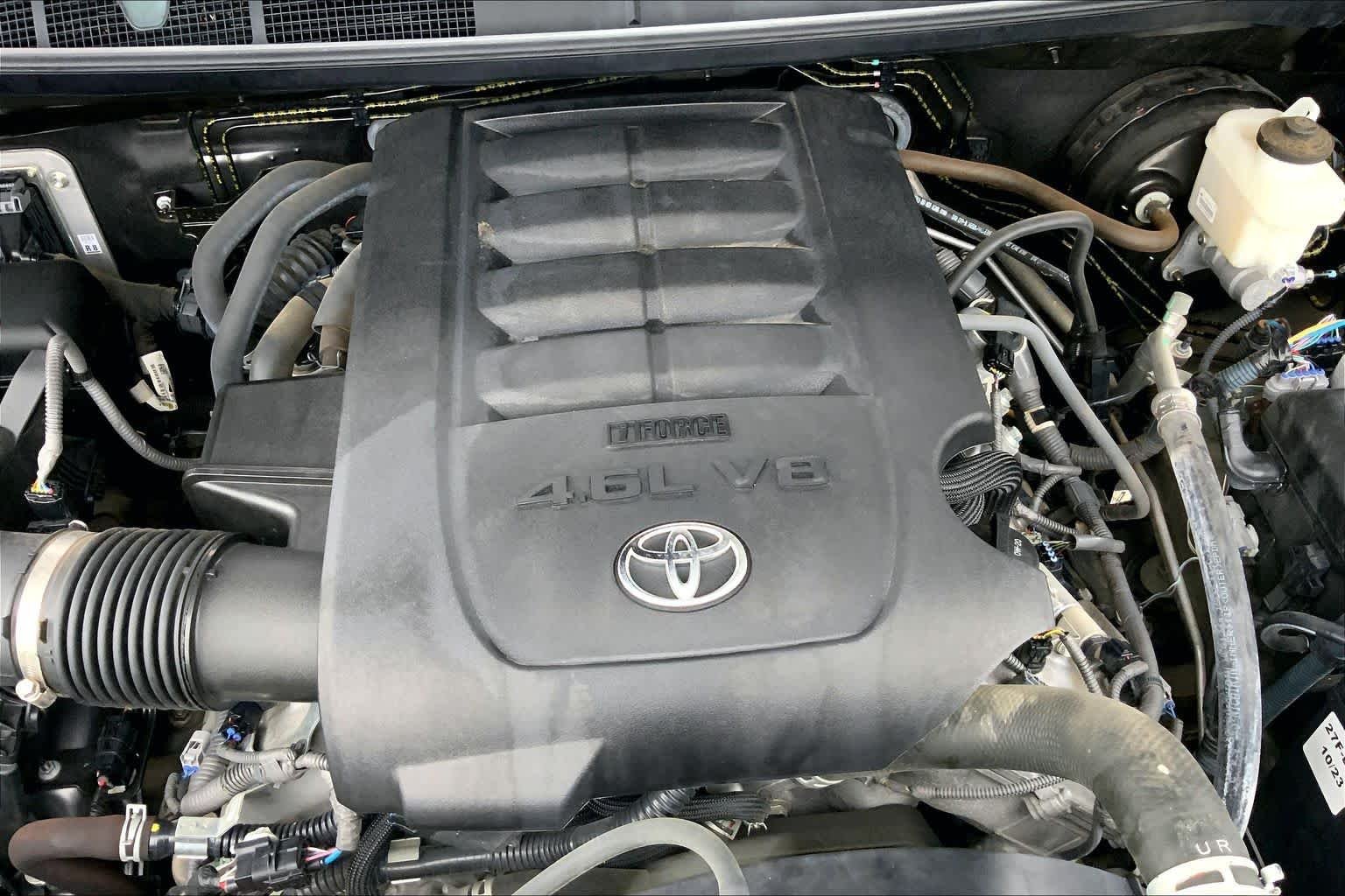 Used 2019 Magnetic Gray Metallic Toyota SR5 image 32