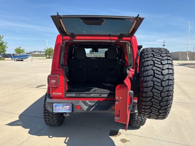 Used 2024 Red Jeep Sahara image 19
