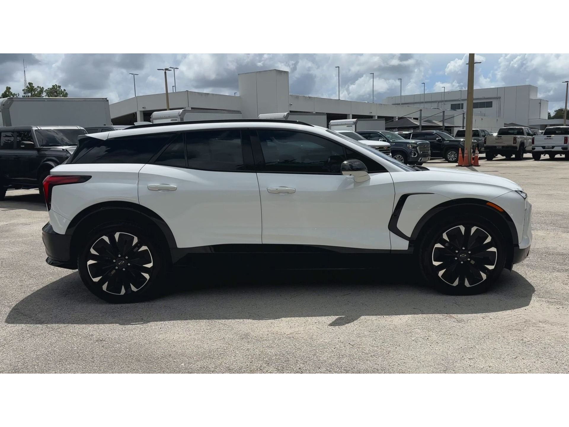 2024 Chevrolet Blazer EV RS - Photo 9