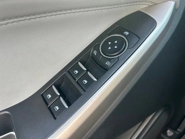 Used 2023 Silver Ford XLT image 16