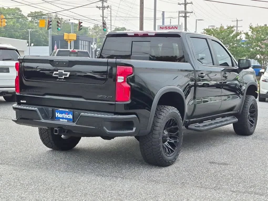 Used 2025 Black Chevrolet ZR2 image 3