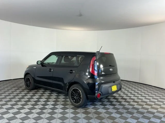 Used 2015 Black Kia Base image 7