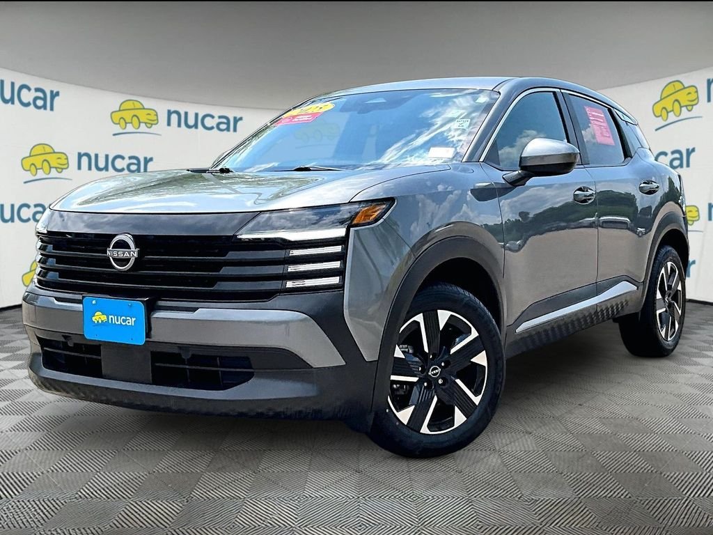 Used 2025 Gray Nissan SV image 3