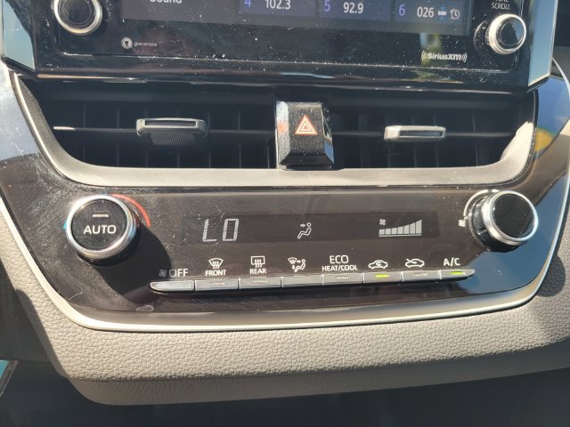 Used 2022 White Toyota LE image 24