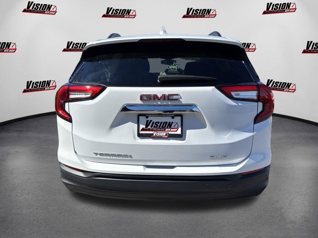 Used 2023 White GMC SLE image 6