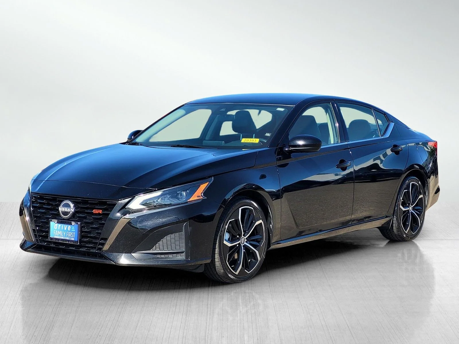 Used 2024 Super Black Clearcoat Nissan 2.5 SR image 11