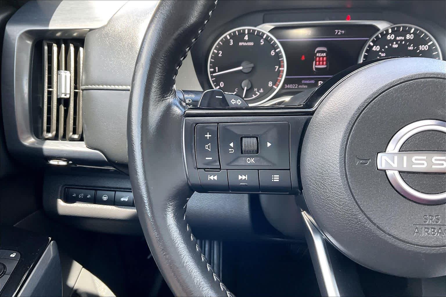 Used 2025 Deep Ocean Blue Nissan SL image 22
